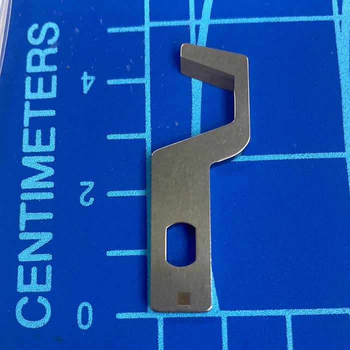 Upper Knife: 40144945 | Juki MO-1000 ; MO-2000 QVP