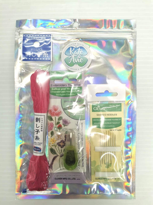 Sashiko Accessories Clover Threader and 1 pack of Needles with 1 skeins of Sashiko Embroidery threads Sashiko accessories Sashiko clover threader Sashiko needle A thread that is shiny, slippery, and easy to pierce. The blur mix is short pitch. Ideal for creating voluminous works. A thread suitable for sashiko and flower cloth that values the original texture of the thread. Made of 100% cotton with a gentle touch, it is easy to stab and can be widely used by beginners to advanced users.