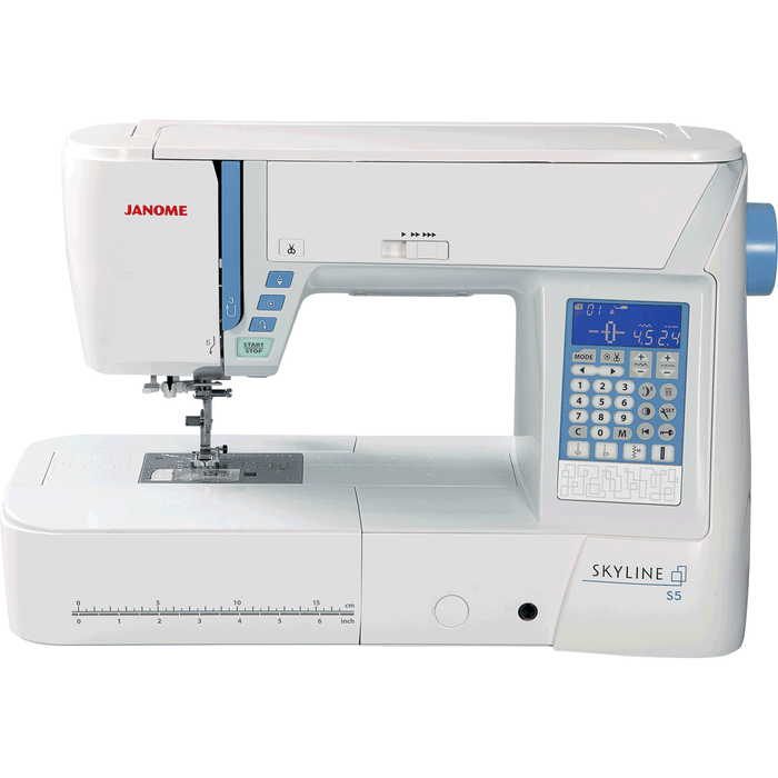 Janome Skyline S5 Sewing Machine. 