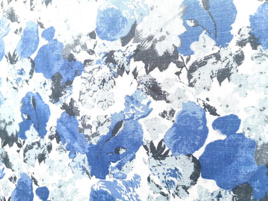 Garden Design Linen Fabrics. Medium weight, 57 inches x 2 yards packing. Very attractive pricing Garden Blue 2 yards x 57"