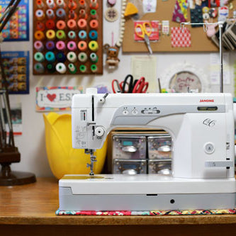 Janome 1600QCP - A Great Semi-Industrial & Portable Industrial Machine for Quilting & Sewing
