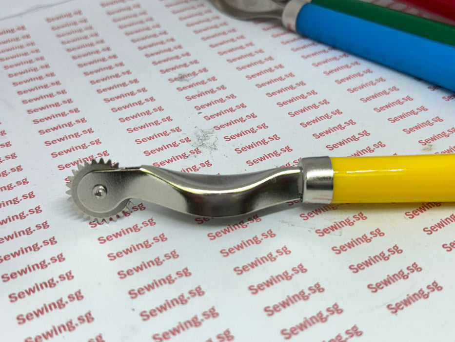 Tracing Wheel (plastic handle)