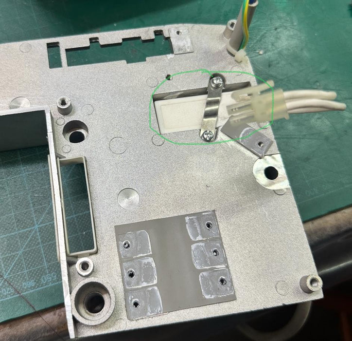 JUKI Cement Resistor – Part No. 10304731 | Genuine Industrial Sewing Machine Spare Part