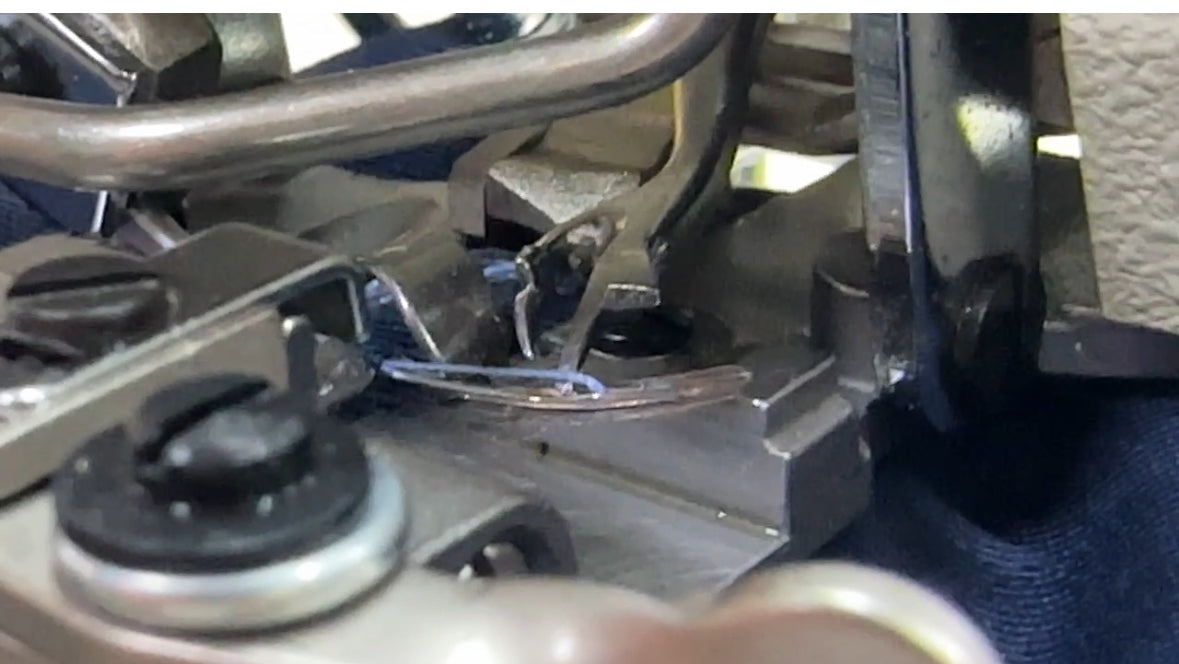 BROTHER JC-9380 : Blind Stitch With Differential Feed Machine, Looper Calibration.