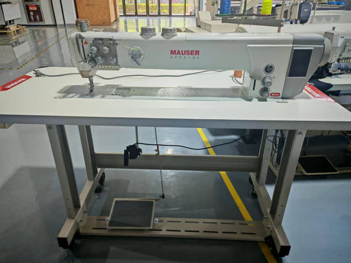 MH2645 -170242 -36 -75, Long-Arm Compound Feed, Extra Heavy Duty Lockstitch Sewing Machine, by Mauser Spezial.