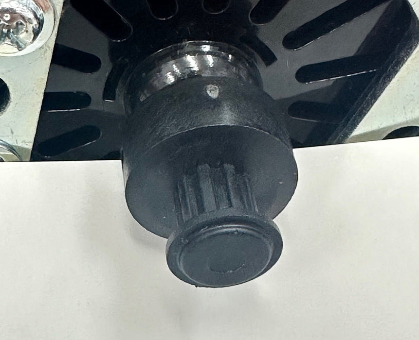 SEWING MOTOR
YDK Model: YM-260-7
220 - 240V ~ 50Hz 70W
0.35A 6000 R.P.M.