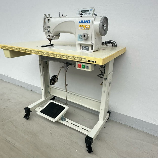 LU1510N70BBZZ / SC922AK / M51 / CP18C Walking Foot Sewing Machine with Servo Motor, Auto Lubrication, Thread Trim, Alternate Foot Lift (DL), M51N High-Torque AC Motor, SC-922AK Control Box, Complete with Tabletop and Stand