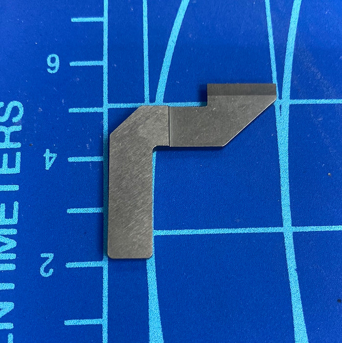 Lower Knife: 40124471  | Juki MO-1000 ; MO-2000 QVP