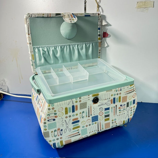 Sewing accessory box CK3321 — Ban Soon Sewing Machine Pte Ltd