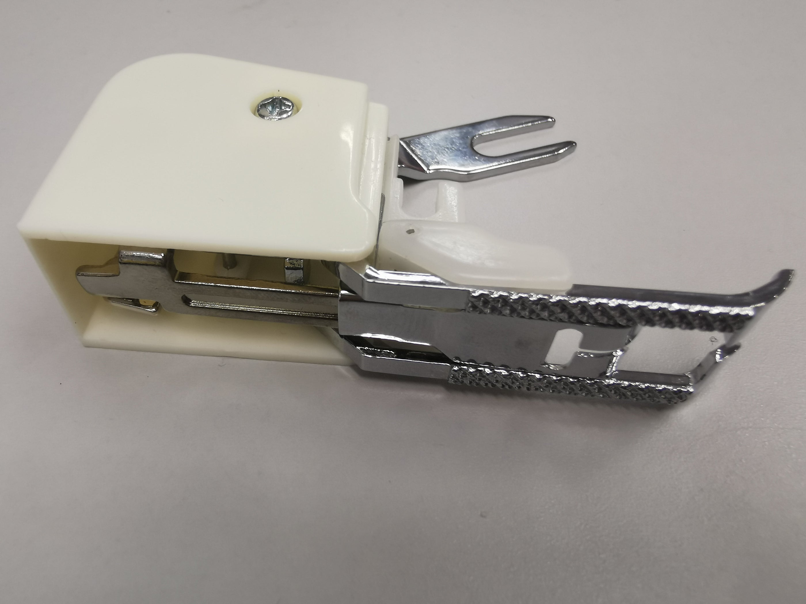 Walking Foot for a Singer Sewing Machine Essential Guide Walking Foot for a Singer Sewing Machine Essential Guide