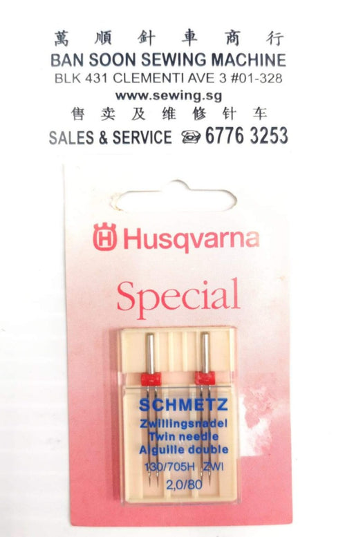 Schmetz Husqvarna Special Twin Needles Aiguille Double Size: 2.0/80 Colour Code: None. Fabric Use: Numerous - wovens and knits.Twin needles are available for most fabrics.Twin needle properties are equivalent to single needles. Feature: Two Universal needles mounted on one shank create two rows of stitches simultaneously.