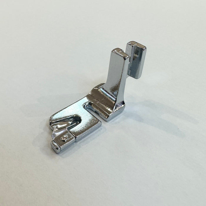Flat Hem / Hemmer Foot 1/8" or 2.5mm, Fixed Shank / 1001317