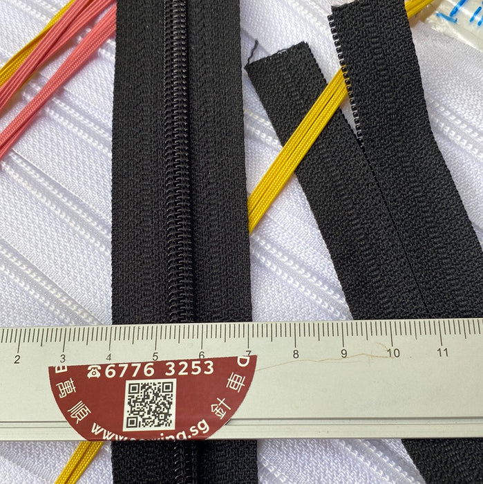Zips Size 5, for Bags,cushions,heavy duty application.